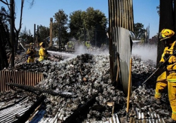 حريق يجلي آلاف الأشخاص في كاليفورنيا