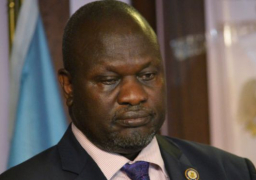 رياك مشار يغادر جنوب السودان إلى “دولة آمنة فى المنطقة”