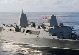 رويترز : استهداف سفينة حربية أمريكية مجددا في هجوم صاروخي فاشل من اليمن