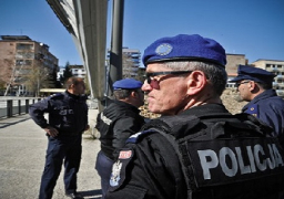 ضبط 6 أشخاص يشتبه فى تورطهم بهجوم بقذيفة على مبنى البرلمان في كوسوفو