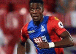 لاعبو كريستال بالاس يناشدون زاها بالبقاء