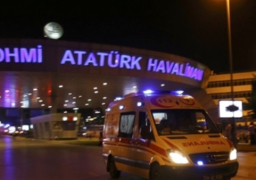 استهداف مطار ديار بكر التركي بـ4 صواريخ ووالي ديار بكر ينفي تعطل حركة الملاحة