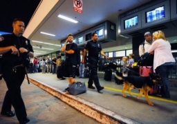 حادث مطار لوس أنجلوس .. مجرد “أصوات مرتفعة”