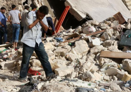 مقتل عشرات المدنيين في حلب بغارات و قصف مدفعي