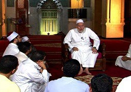 نجاة الدكتور على جمعة من محاولة اغتيال اثناء توجهه لصلاة الجمعة