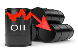 النفط يتراجع من أعلى مستوى في 5 أسابيع وسط تنامي الإنتاج الأمريكي