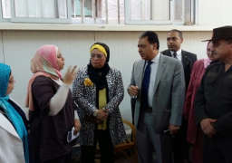 وزير الصحة يتفقد سيارات تجميع “البلازما” بهيئة المصل واللقاح