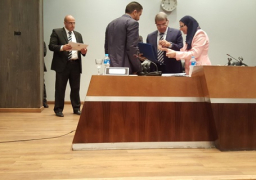 وزير المالية يكرم اوائل الحاصلين علي الدورات التدريبية من العاملين بالوزارة