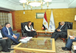 “النقل” تتلقى عرضا من لاتفيا لتوريد وتصنيع 300 عربة سكة حديد والتدريب لانتاجها محليا