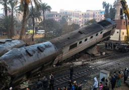3 وفيات و 20 مصاباً فى خروج 3 عربات من قطار إسوان عن القضبان فى العياط