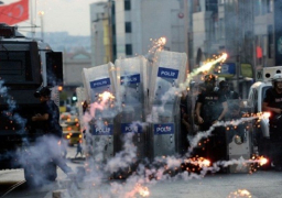 اشتباكات فى جنوب شرق تركيا عقب إقالة 28 من رؤساء البلديات