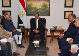 الرئيس السيسي يستقبل نائب الرئيس الهندي بمقر إقامته في نيودلهي