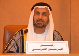 رئيس البرلمان العربي يصل القاهرة