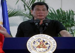 رئيس الفلبين يشبه نفسه بهتلر ويبدي استعداده لقتل الملايين من مدمني المخدرات