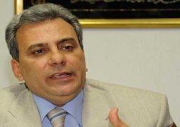 رئيس جامعة القاهرة يؤكد تركيب “تكييف مركزي” للقبة آمن تماما