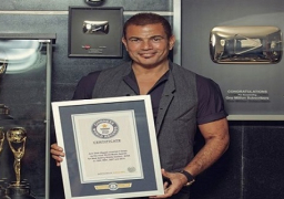 عمرو دياب أول مطرب عربي يسجل اسمه في موسوعة جينس العالمية