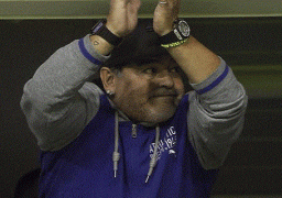 مارادونا يمدح منتخب الإمارات ويعلن دعمه في مشوار المونديال