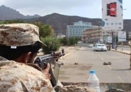 تجدد المعارك غرب تعز والتحالف العربى يقصف مواقع الحوثيين فيها