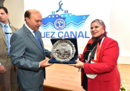 بالصور.. مميش يستقبل وفدًا من رائدات العمل السياسي بمجلس النواب وأمينات المرأة باتحاد عمال مصر