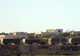 وصول أكثر من 70 شاحنة مساعدات إلى 4 بلدات محاصرة في سوريا
