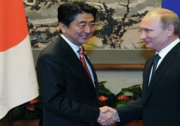 “بوتين” ورئيس وزراء اليابان يدعوان إلى تعزيز التعاون الاقتصادي بين البلدين