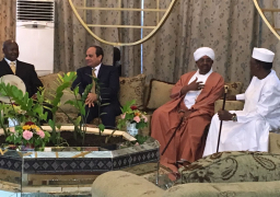 بالصور… جلسة حوار وطنى بين السيسي والبشير فى الخرطوم