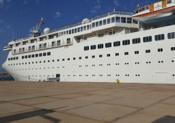 بالصور .. وصول اولى السفن السياحية لميناء شرم الشيخ