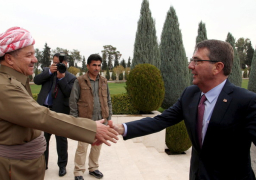 آشتون كارتر يصل أربيل ويلتقي رئيس كردستان العراق لبحث الحرب على “داعش”