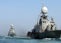 إيران ترسل سفينتين حربيتين إلى خليج عدن