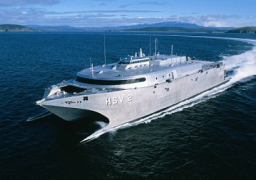 الإمارات: استهداف “سويفت” إرهاب حوثي مدعوم إقليميا