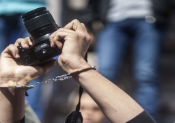 تركيا .. اعتقال صحفيين وفصل الآلاف من الموظفين