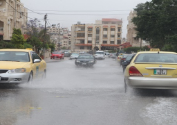 الأمطار تعم مناطق بالأردن.. والأرصاد تحذر من تشكل السيول