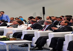 السيسى يلتقي مستثمري شرم الشيخ والشباب العاملين في السياحة