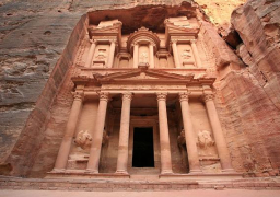 تراجع الدخل السياحي في الأردن