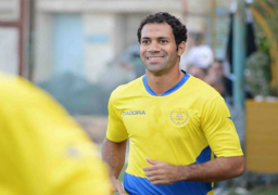 حسني عبدربه يوقع على بياض مع الإسماعيلي