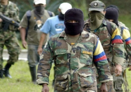 زعيم المعارضة الكولومبية يستعد للاجتماع مع قادة «فارك»