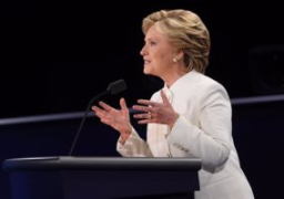 كلينتون تعتبر ترامب المرشح “الاكثر خطرا” في تاريخ امريكا