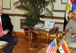 وزير الدفاع يلتقى وفد من أعضاء مجلس النواب الأمريكى