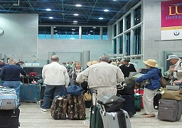 وصول 350 سائحا ألمانيا إلى الأقصر على متن 4 رحلات جوية