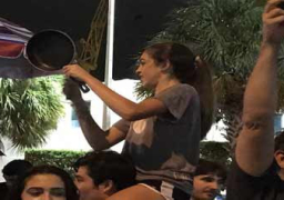 .رقص وغناء في شوارع أمريكا بعد وفاة كاسترو