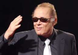 تشييع جثمان محمود عبد العزيز اليوم من مسجد الشرطة بأكتوبر