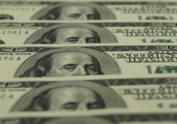 الدولار يتجه لأسوأ أداء في 12 أسبوعاً وسط مخاوف من فوز ترامب