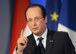 الرئيس الفرنسي يدعو إلى رفع الحصار عن كوبا نهائيًا بعد وفاة كاسترو