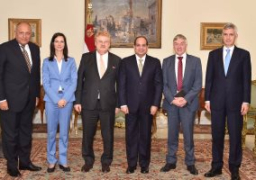 السيسى لـوفد البرلمان الأوروبى : الشعب المصري يستحق وقوف المجتمع الدولي بجانبة لمواصلة مسيرتة التنموية