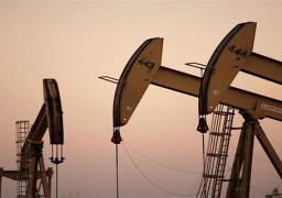النفط يرتفع قبيل اجتماع أوبك لبحث خفض الإنتاج