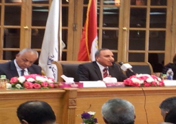 بالصور .. افتتاح ندوة “رؤية مستقبلية متخصصة في “قانون الإعلام الموحد” بآداب عين شمس