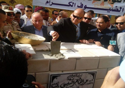 بالصور..محافظ مطروح يوقع عقود لمجمع السينمات وهايبر ماركت بــقيمة 170 مليون جنيه