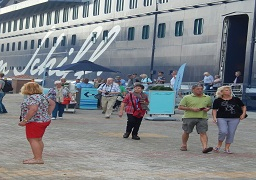 بالصور..وصول 2331 سائحاً لميناء الإسكندرية على متن الباخرة السياحية المالطية “مين شيف ثري”