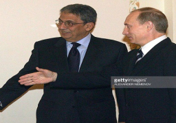 بوتين وعمرو موسي يبحثان الأوضاع العالمية والإقليمية