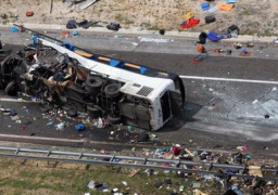 مقتل وإصابة 42 جراء تحطم حافلة في إيران